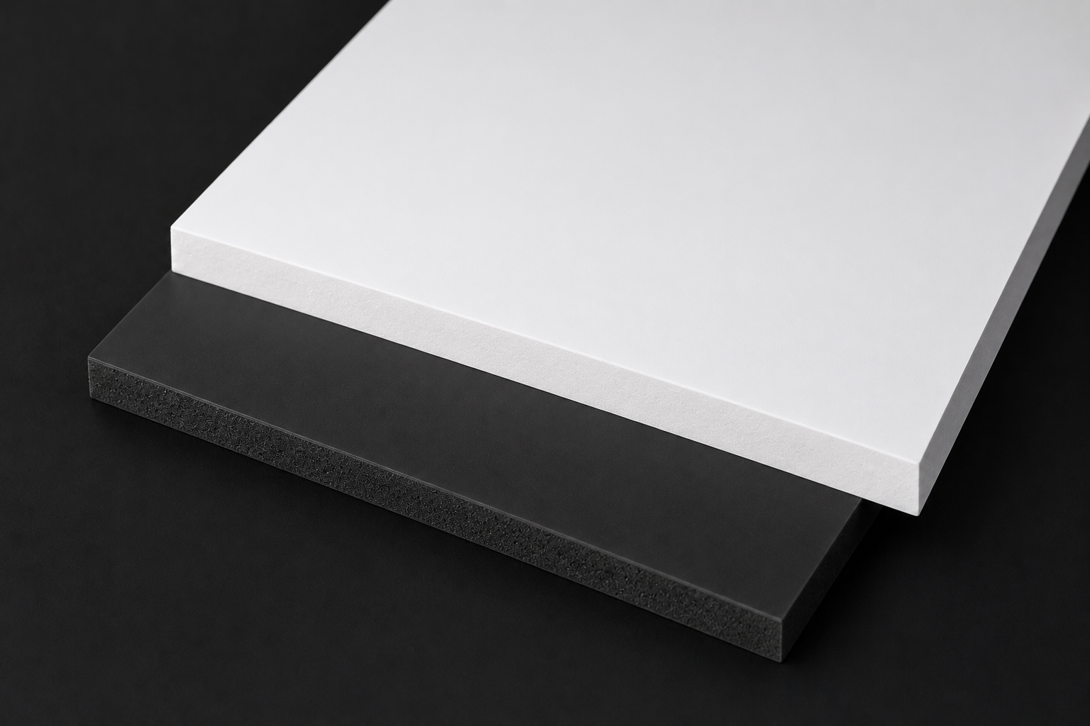 Ecofoam habosított PVC lemez (fehér / fekete)